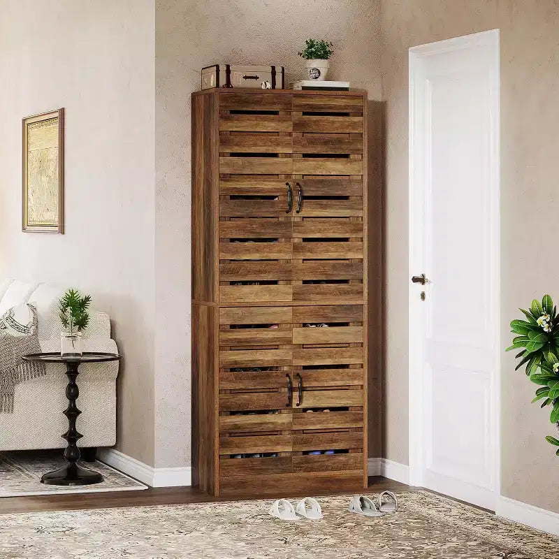 Meuble à chaussures vertical de 180 cm de haut avec portes à persiennes, 9 niveaux, 27 paires