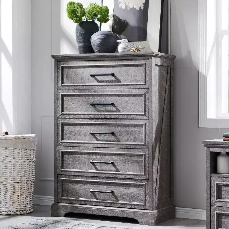 Commode de chambre à 5 tiroirs, commode de ferme de 117 cm de haut avec de larges poignées en métal, organisateur de tiroirs en bois pour chambre à coucher, couloir