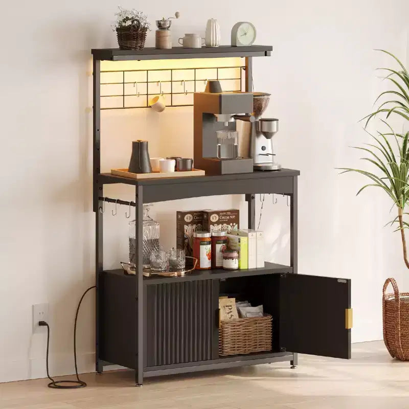 Étagère de Boulanger avec Prise de Courant, Support de Micro-ondes de Cuisine Réglable en Hauteur de 45 à 55 cm avec Armoire de Rangement, Support de Cuisine avec 10 Crochets en S