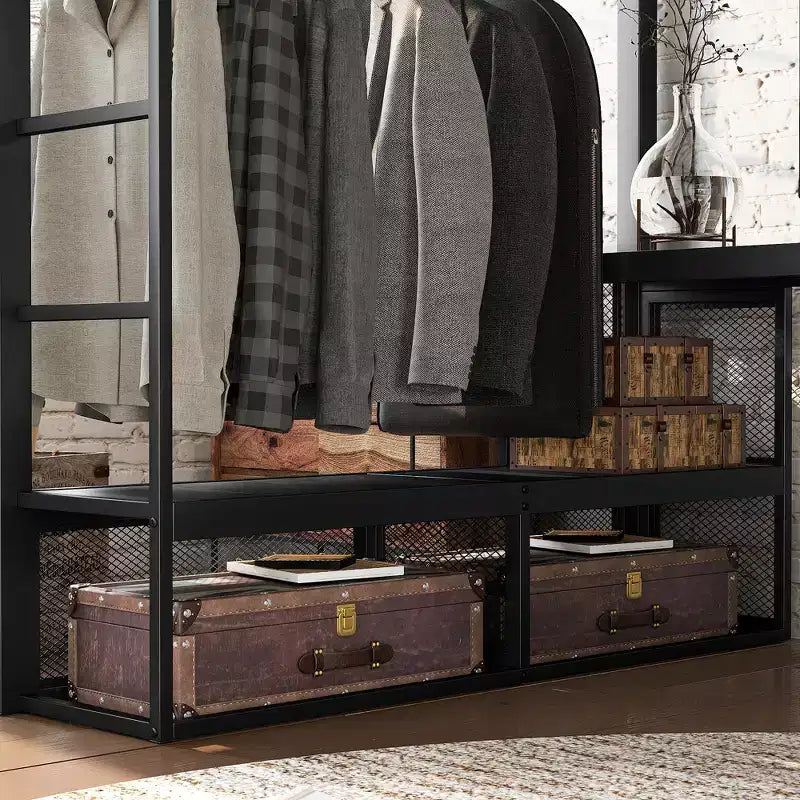 Lit mezzanine en métal Queen avec bureau, étagères de rangement et tringle à vêtements, cadre de lit mezzanine peu encombrant avec garde-corps et échelle, pas de sommier tapissier, noir
